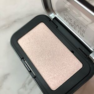 Make Up For Ever Highlight